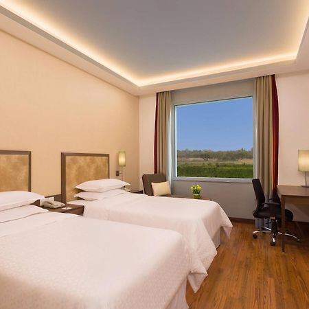 Four Points By Sheraton New Delhi, Airport Highway Ngoại thất bức ảnh