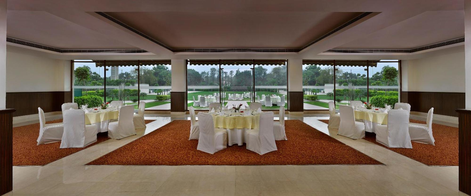 Four Points By Sheraton New Delhi, Airport Highway Ngoại thất bức ảnh